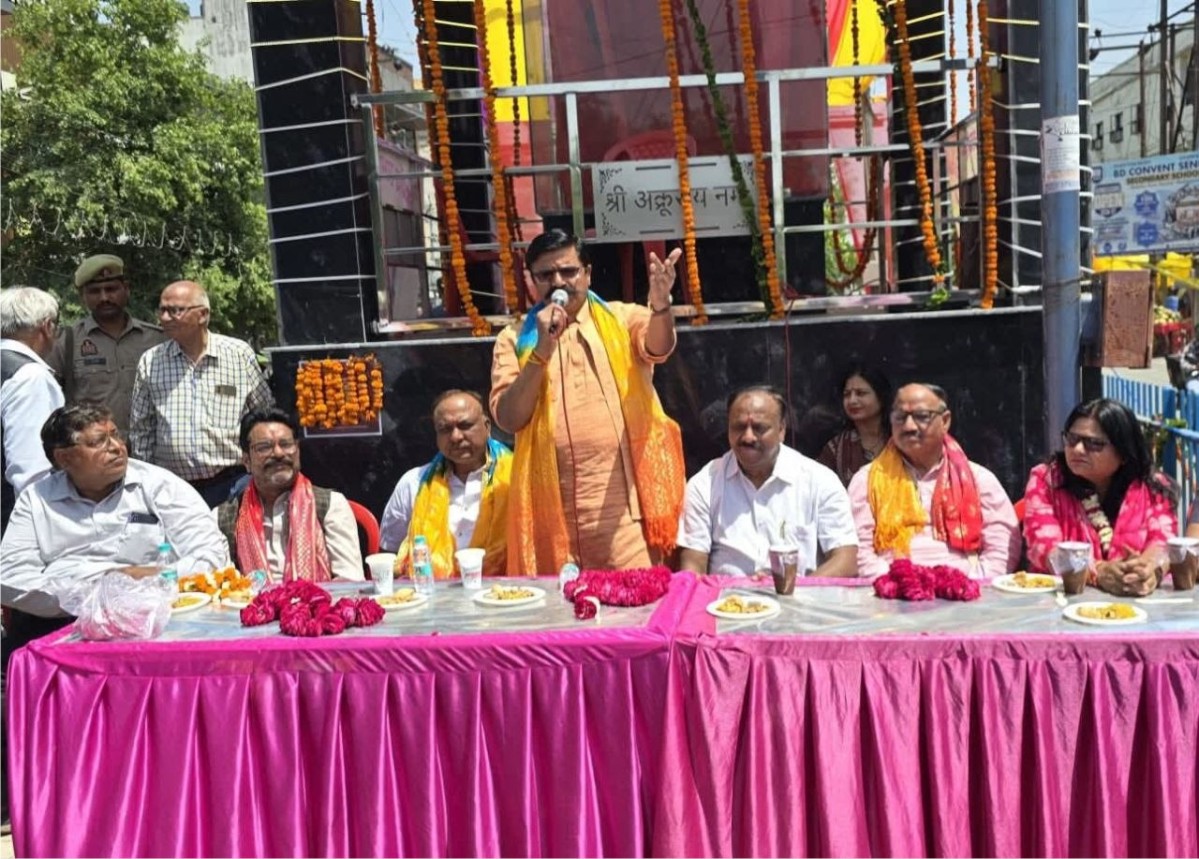 आगरा में अक्रूर महाराज प्रतिमा अनावरण 2026 | वार्ष्णेय समाज का भव्य कार्यक्रम